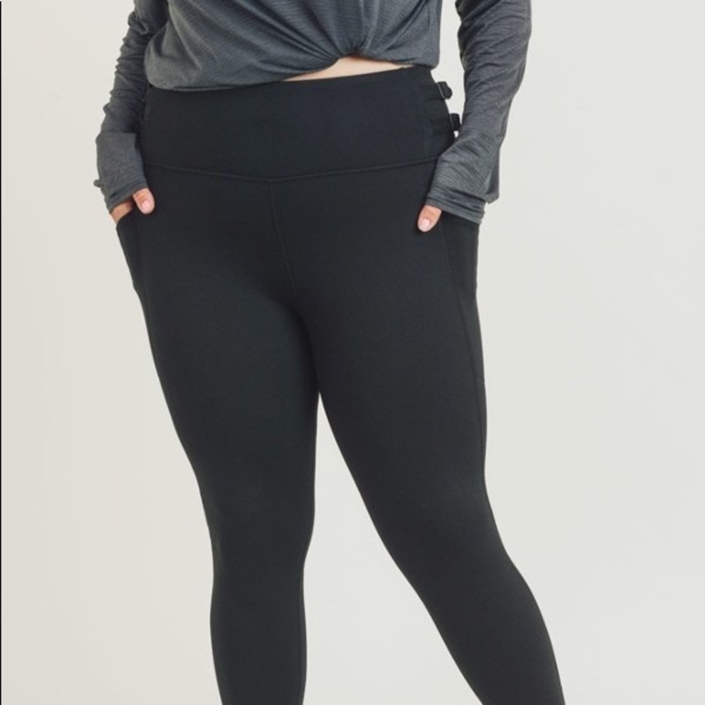 High Rise black Plus Size Harness Strap Leggings